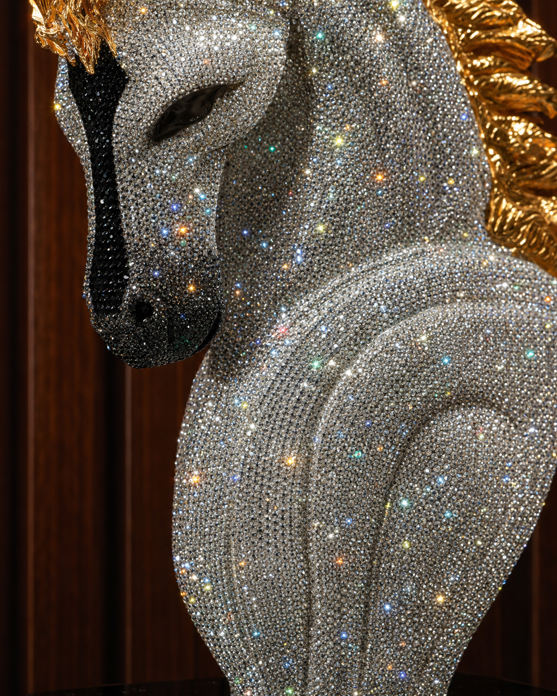 Asfour Crystal Arabian Horse Stallion Bust Sculpture – 24K Gold Mane Decorative Statue